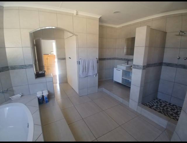 300M² BUSINESS FOR SALE IN PENDALE